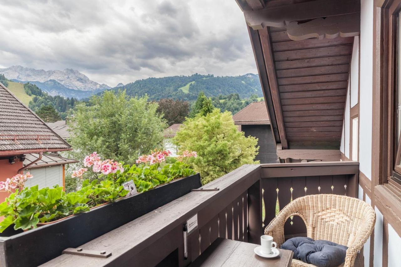 Fewo Im Blauen Haus Dg Garmisch-Partenkirchen Exterior foto